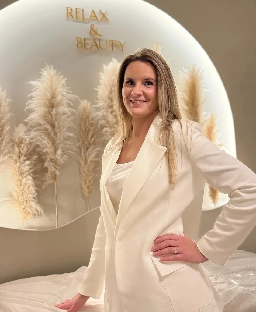 Ilona - specjalistka Head Spa, warkoczy i rzęs w Kębłowie